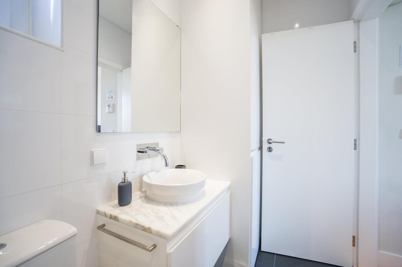 Guestready - Chic And Vibrant Stay Near Anjos Lisbon Luaran gambar